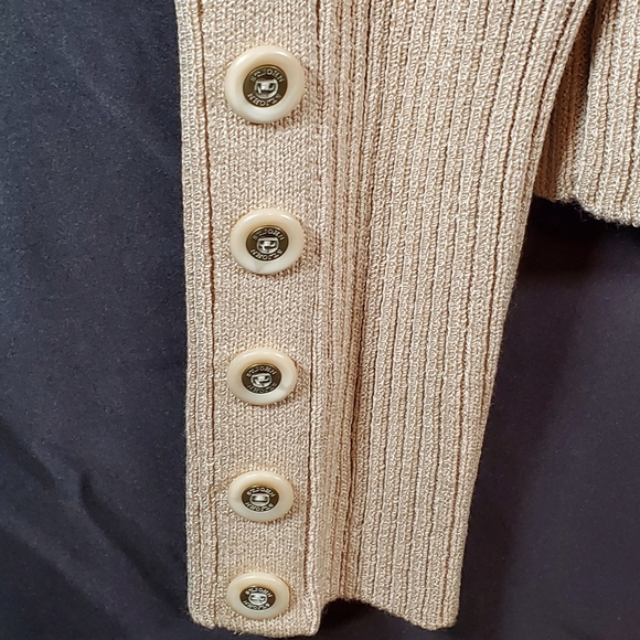 St. John Sweater - Picture 3 of 7